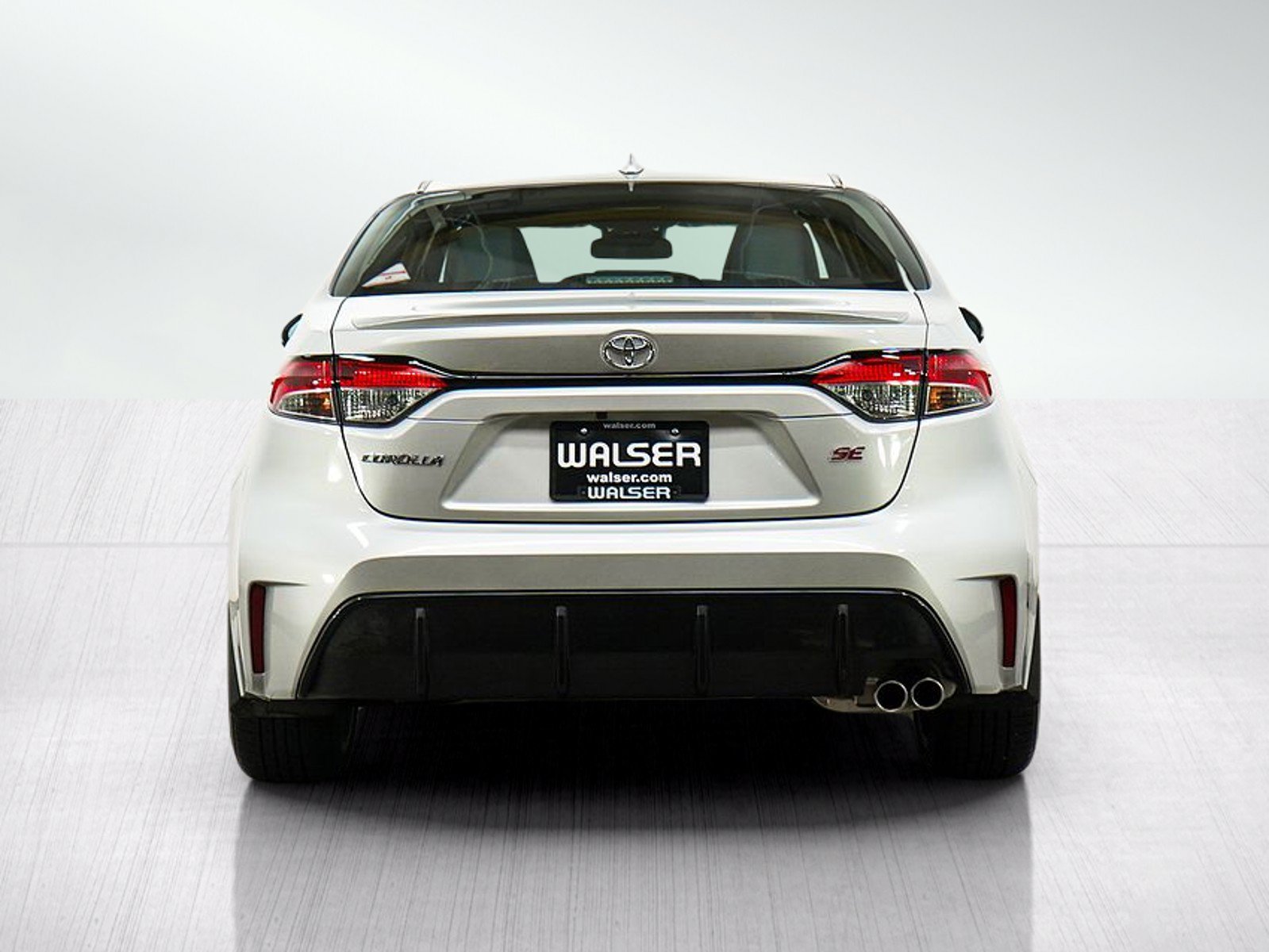 Used 2025 Toyota Corolla SE FWD image 4