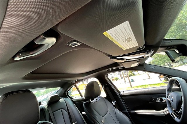 Used 2025 BMW 330i Sedan image 24