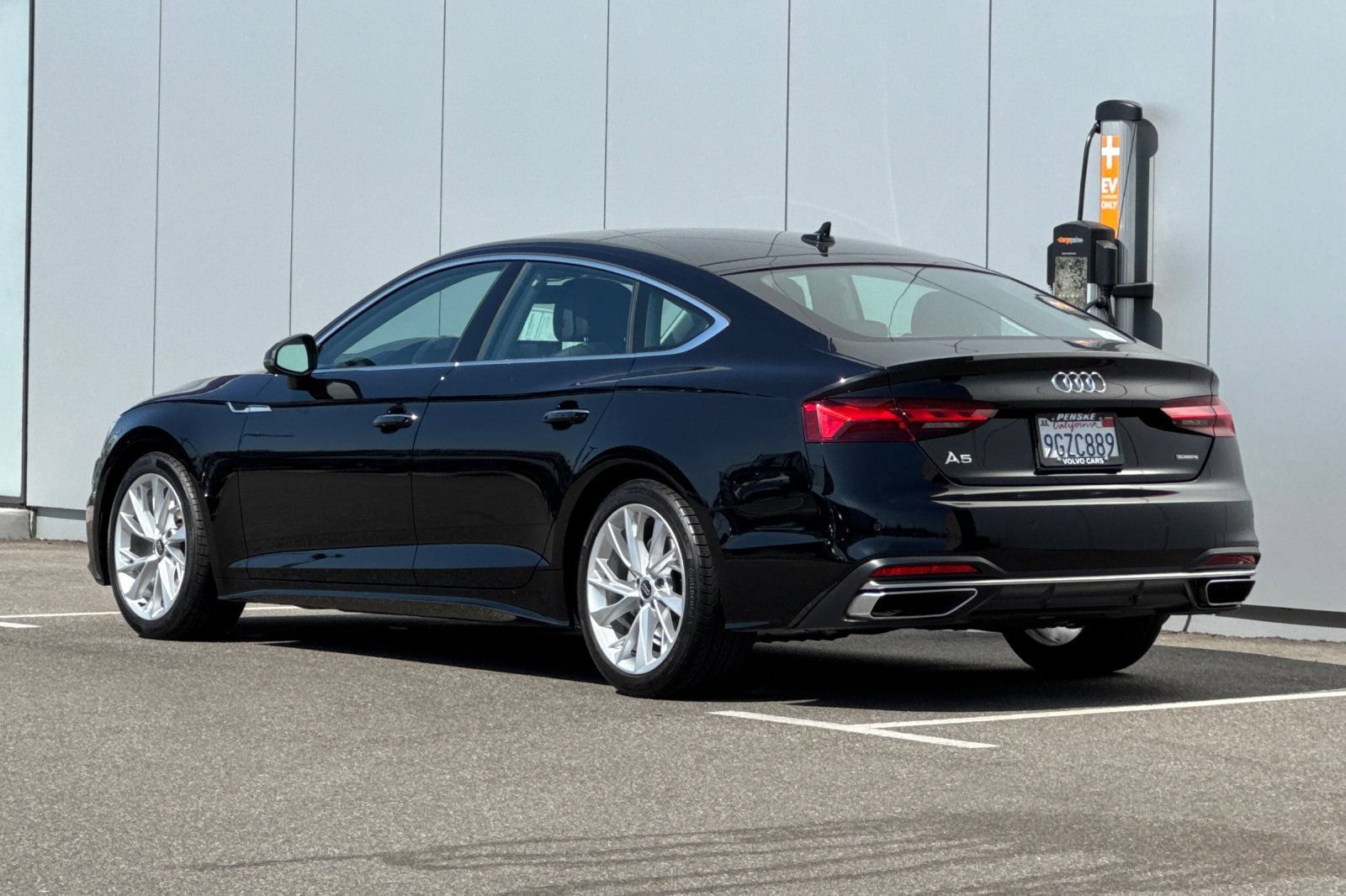 Used 2023 Audi A5 2.0T Premium Plus w/ Premium Plus AWD/4WD image 3