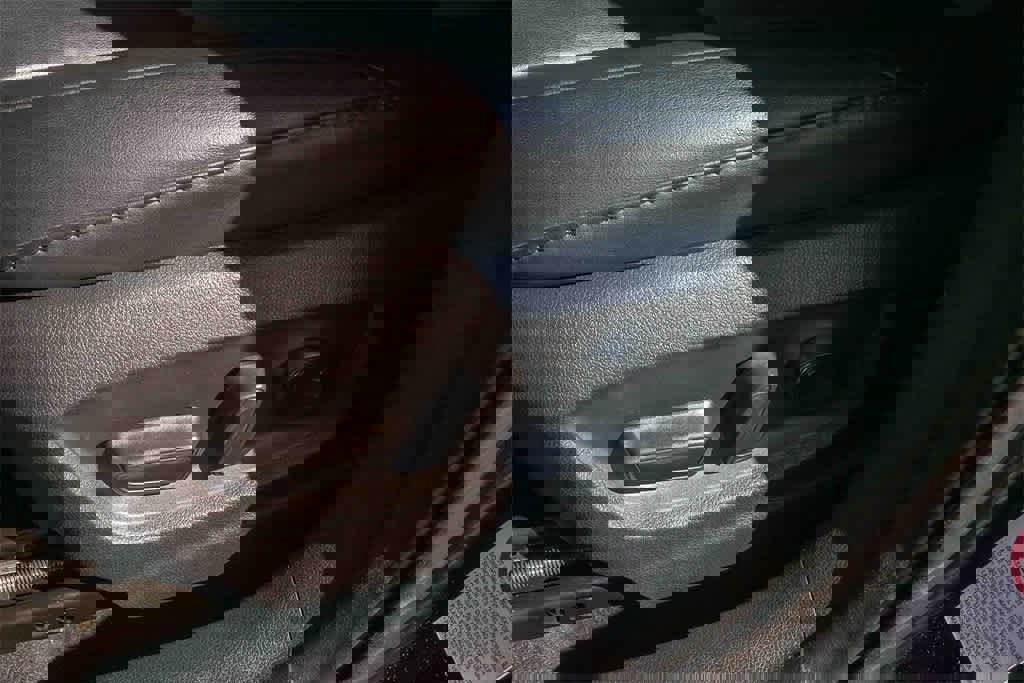 Used 2022 Toyota Prius XLE image 18