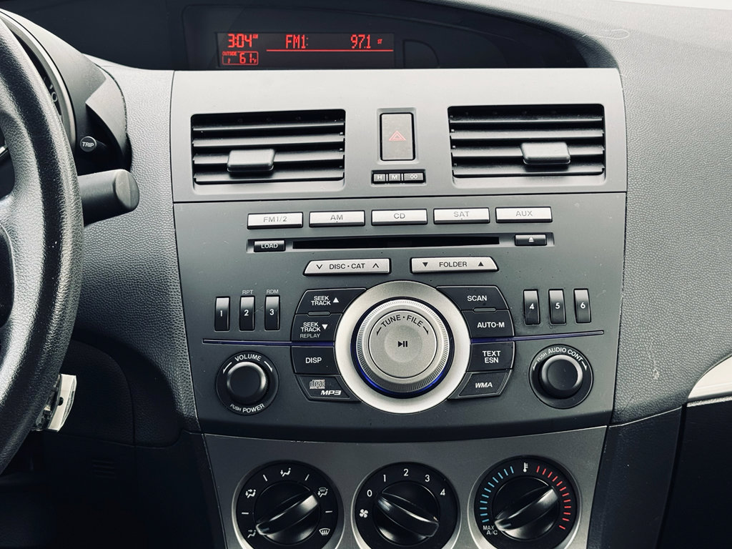 Used 2010 MAZDA MAZDA3 i Touring image 15