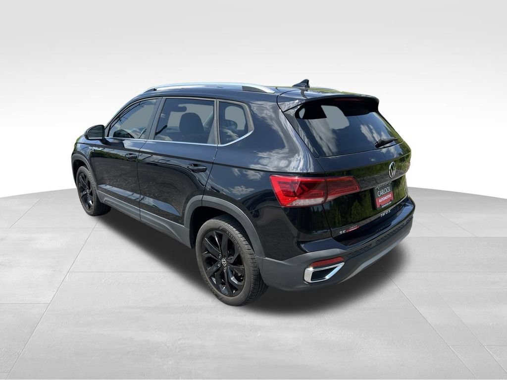 Certified 2023 Volkswagen Taos SE w/ Panoramic Sunroof Package FWD image 5