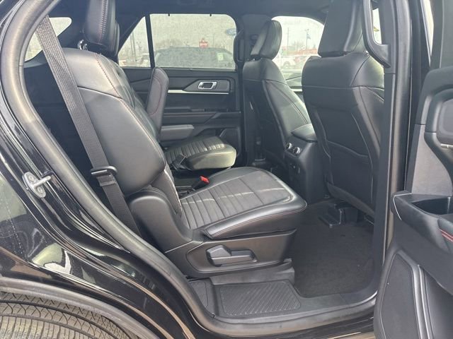 Used 2025 Ford Explorer ST-Line w/ Premium Package image 14