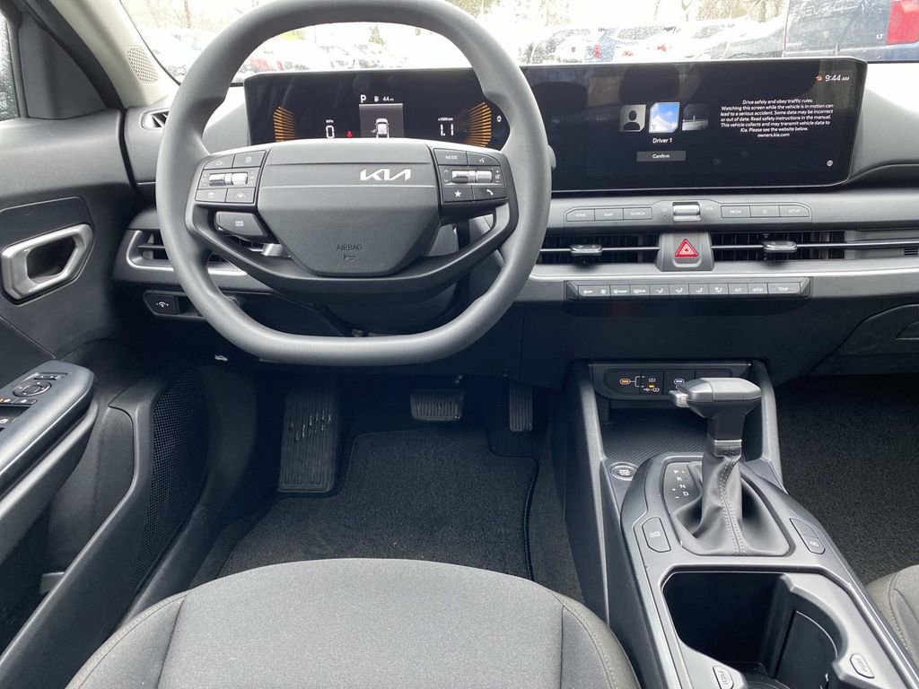 New 2026 Kia K4 LXS image 7