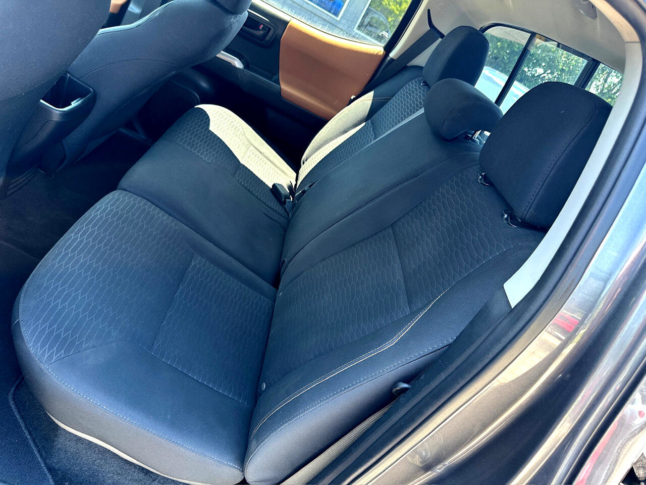 Used 2017 Toyota Tacoma SR5 image 26