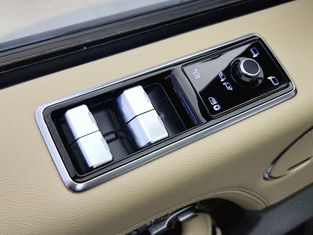 Used 2019 Land Rover Range Rover HSE AWD/4WD image 25