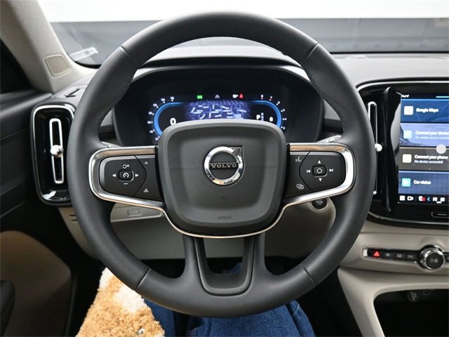 Used 2024 Volvo XC40 B5 Plus w/ Protection Package Premier image 23