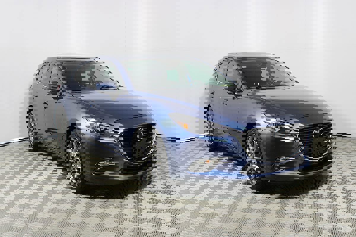 Used 2018 MAZDA MAZDA3 Grand Touring w/ Premium Equipment Package image 31