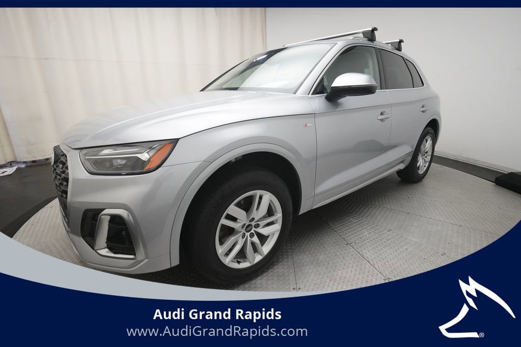 Used 2023 Audi Q5 2.0T Premium w/ Convenience Package AWD/4WD image 1
