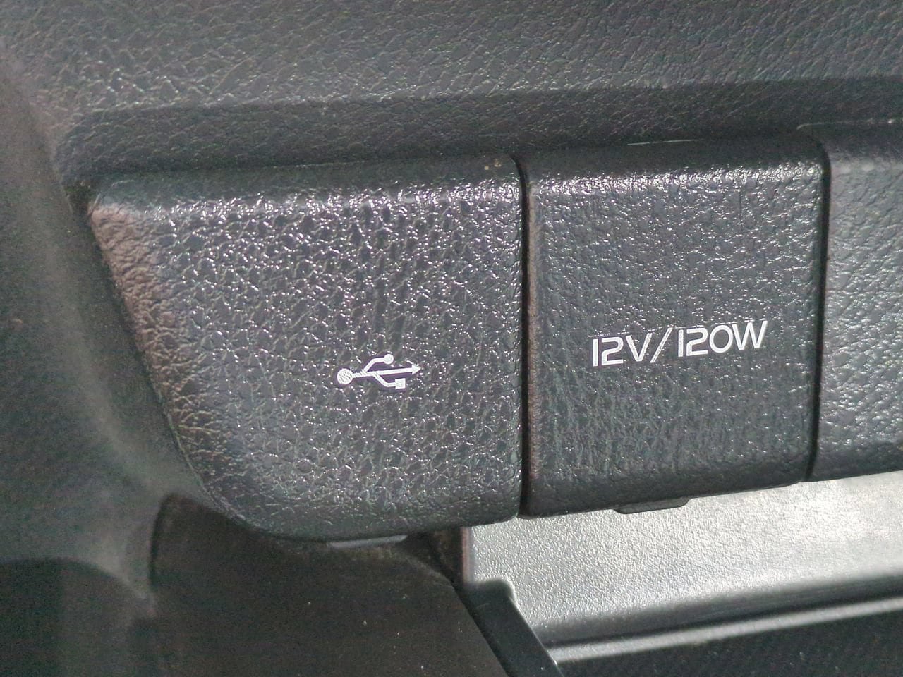 Used 2024 Toyota Camry SE FWD image 21