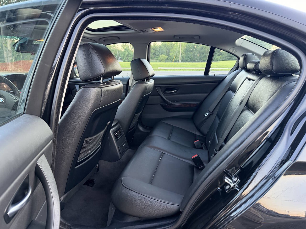 Used 2006 BMW 325i Sedan RWD image 11