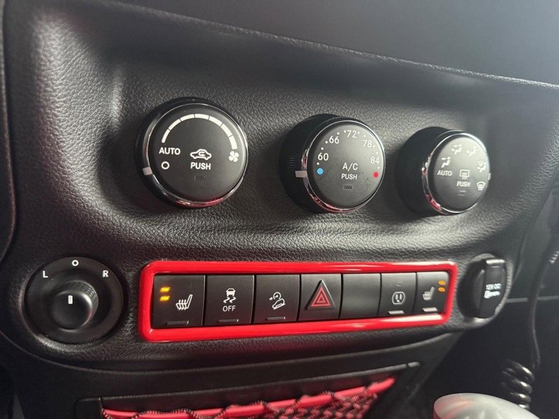 Used 2017 Jeep Wrangler Rubicon image 25