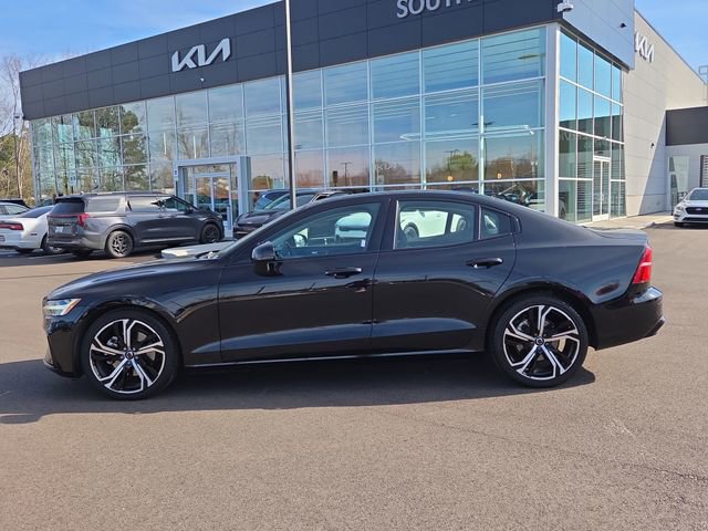 Used 2024 Volvo S60 B5 Plus image 2