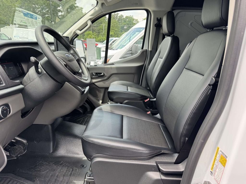 New 2026 Ford Transit 250 Low Roof RWD image 9