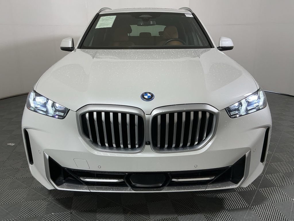 Certified 2025 BMW X5 xDrive50e w/ Executive Package AWD/4WD image 3