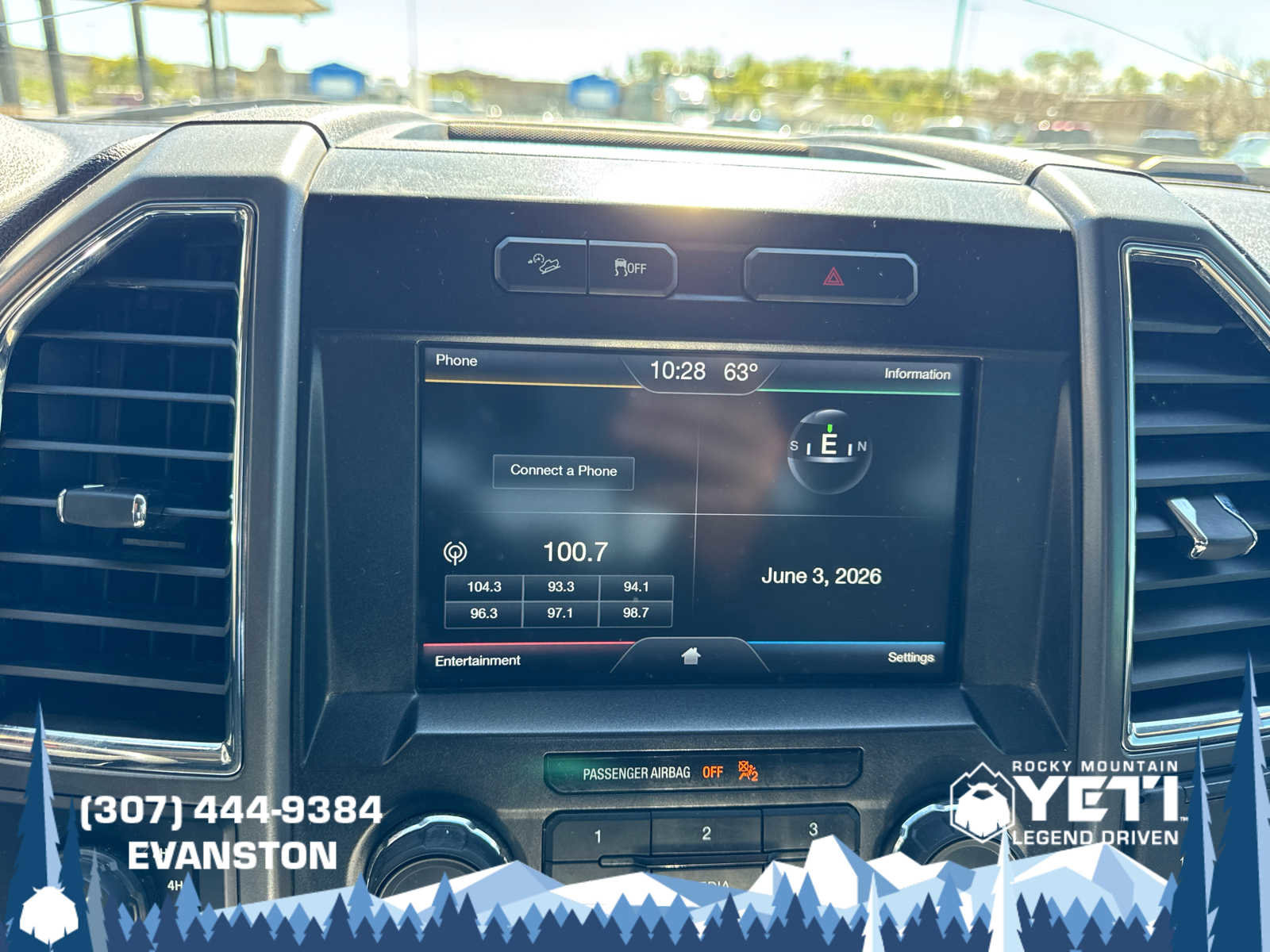 Used 2015 Ford F150 XLT w/ Equipment Group 302A Luxury AWD/4WD image 29