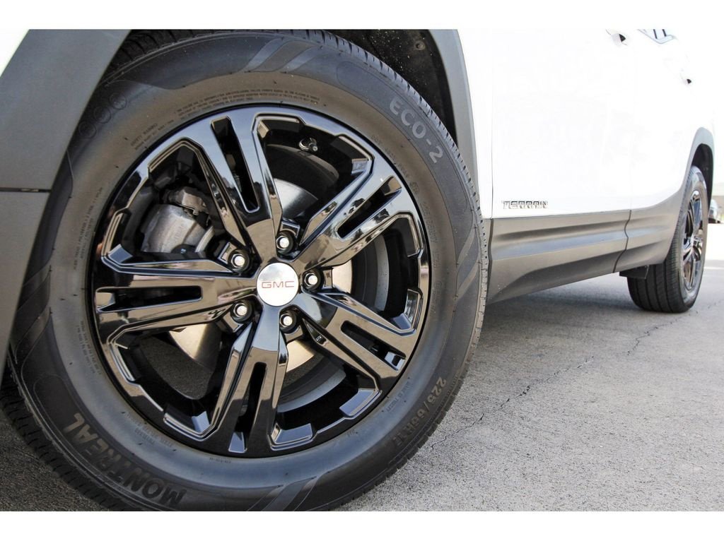 Used 2021 GMC Terrain SLE w/ Driver Convenience Package image 28