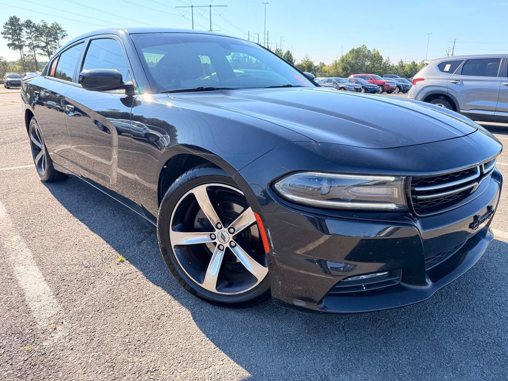 Used 2017 Dodge Charger SXT w/ Plus Group RWD image 1