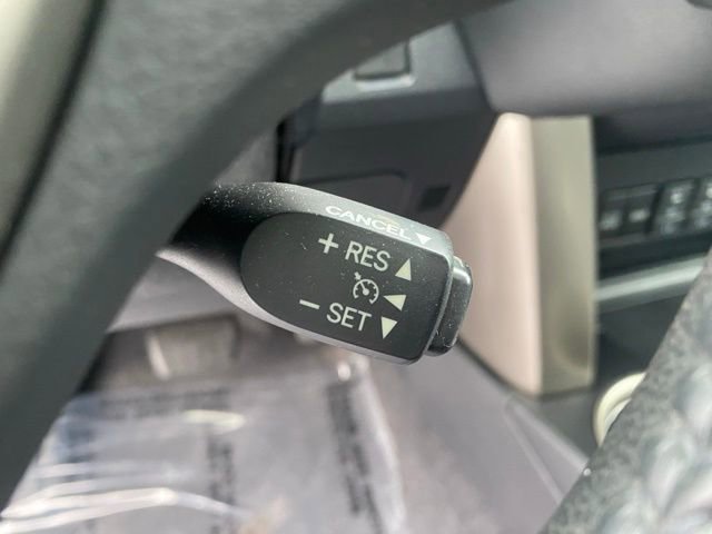 Used 2015 Toyota RAV4 Limited w/ Technology Package AWD/4WD image 21