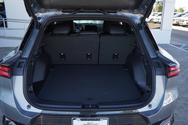 New 2025 Chevrolet Equinox EV LT image 8