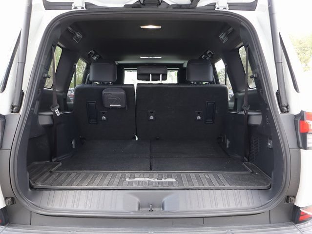 Used 2024 Lexus GX 550 w/ Accessory Package (2T) AWD/4WD image 20