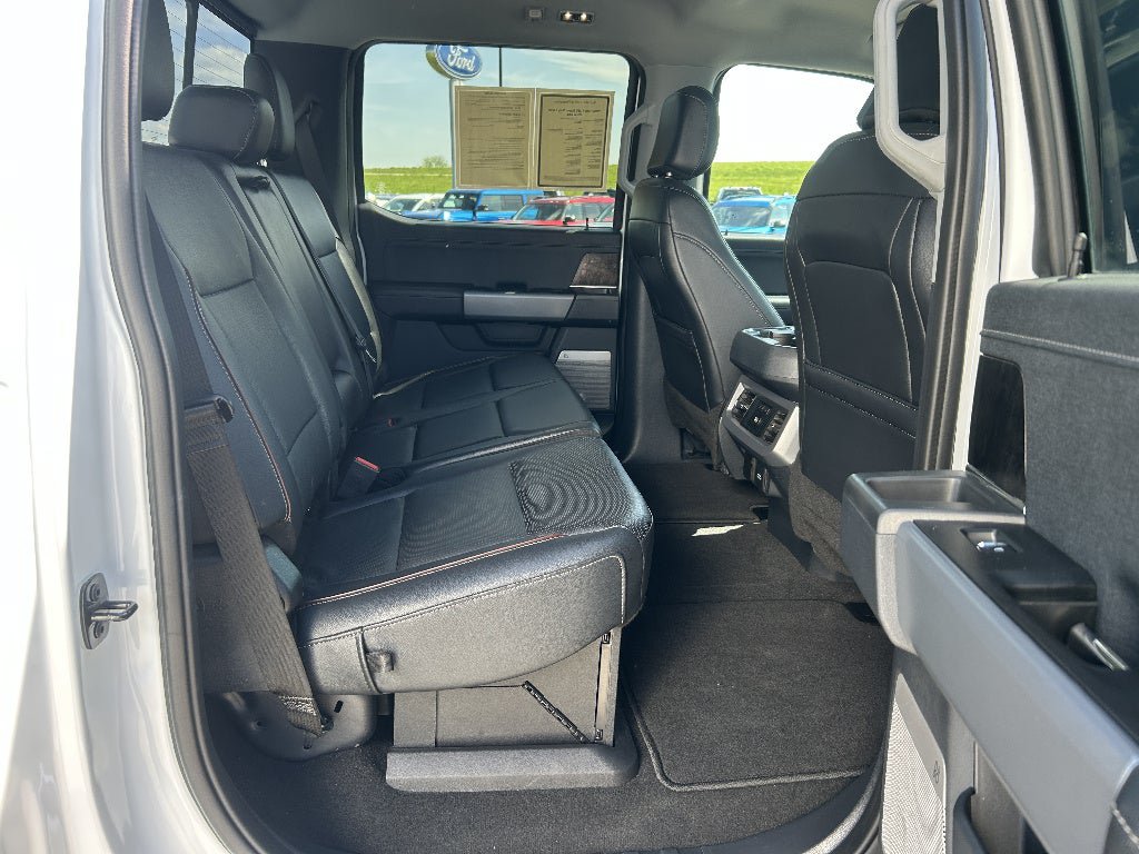 Used 2024 Ford F250 Lariat w/ FX4 Off-Road Package AWD/4WD image 19