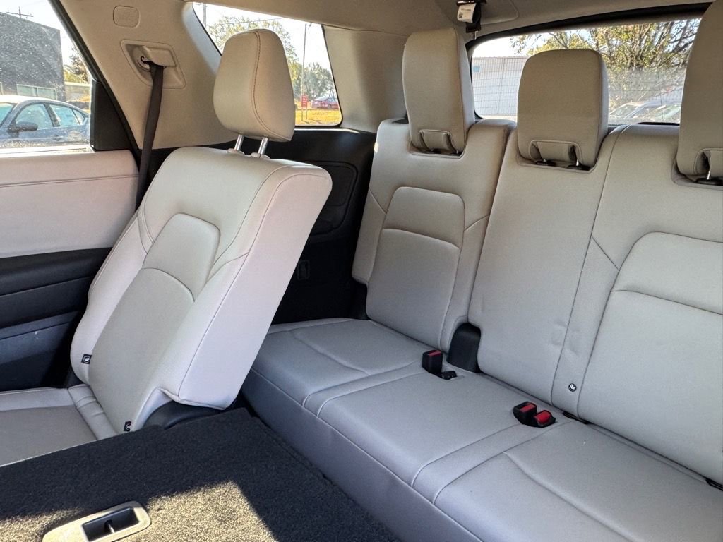 Certified 2025 Nissan Pathfinder SL image 12