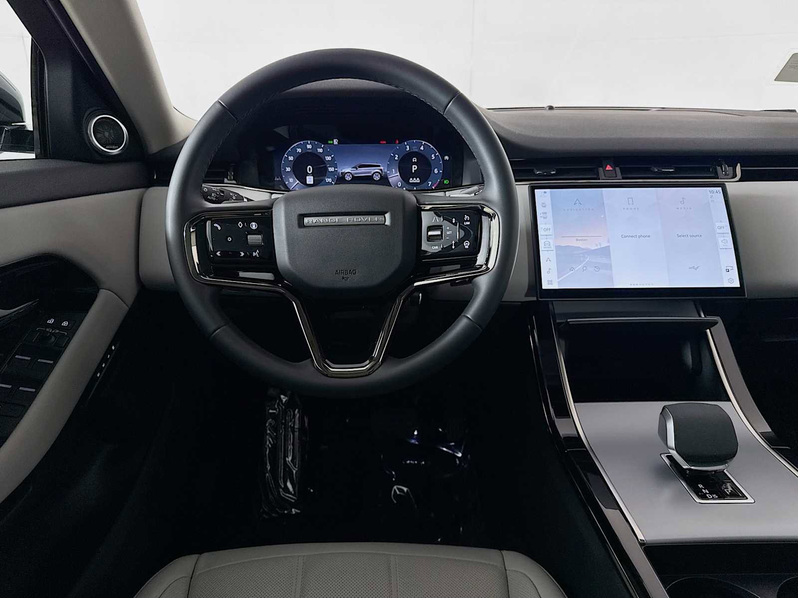 Used 2025 Land Rover Range Rover Evoque S image 22