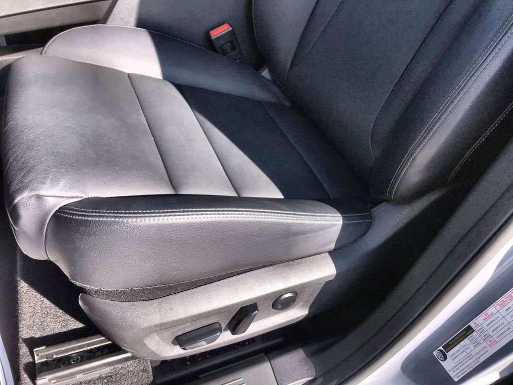 Certified 2025 Nissan Rogue SL w/ Tech Package image 12