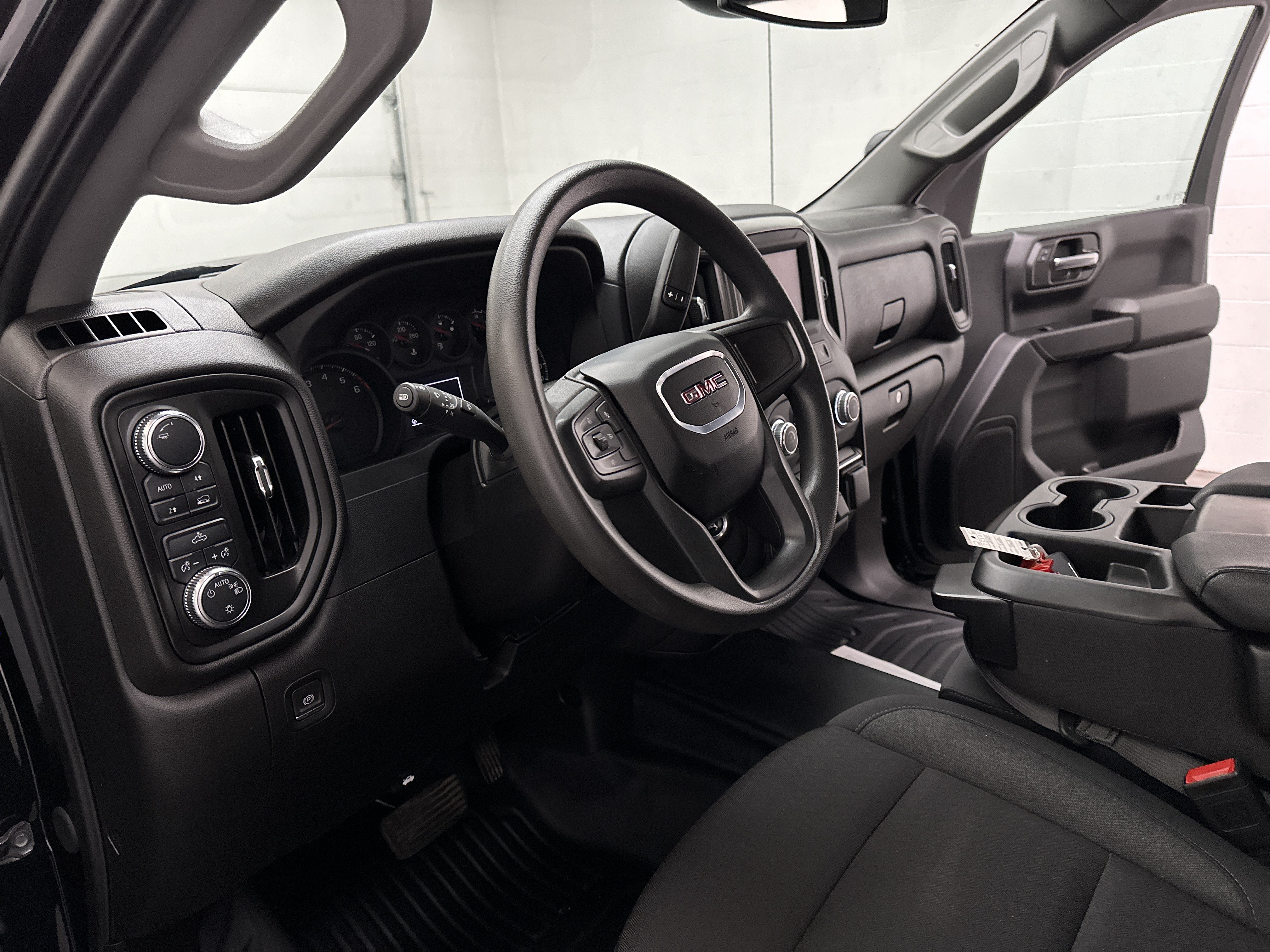 Used 2024 GMC Sierra 1500 Pro w/ Pro Value Package AWD/4WD image 17