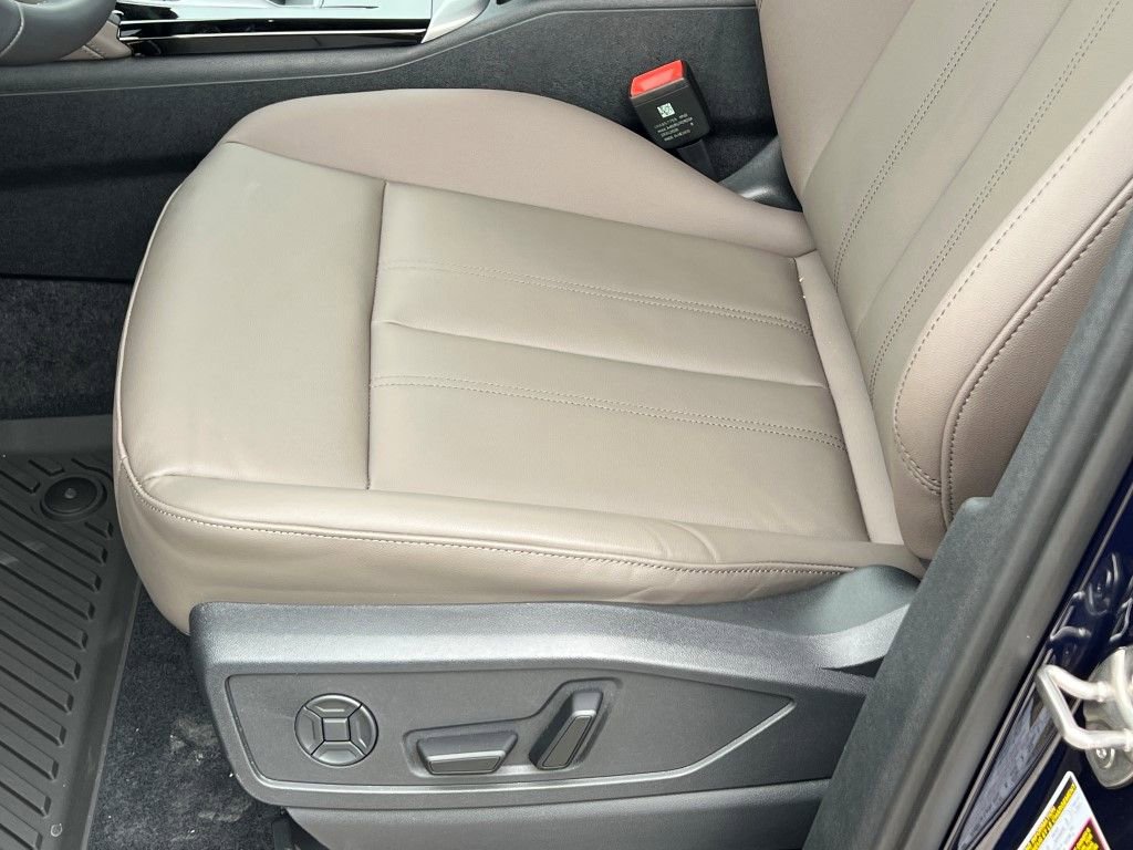 New 2025 Audi Q5 2.0T Premium Plus image 16