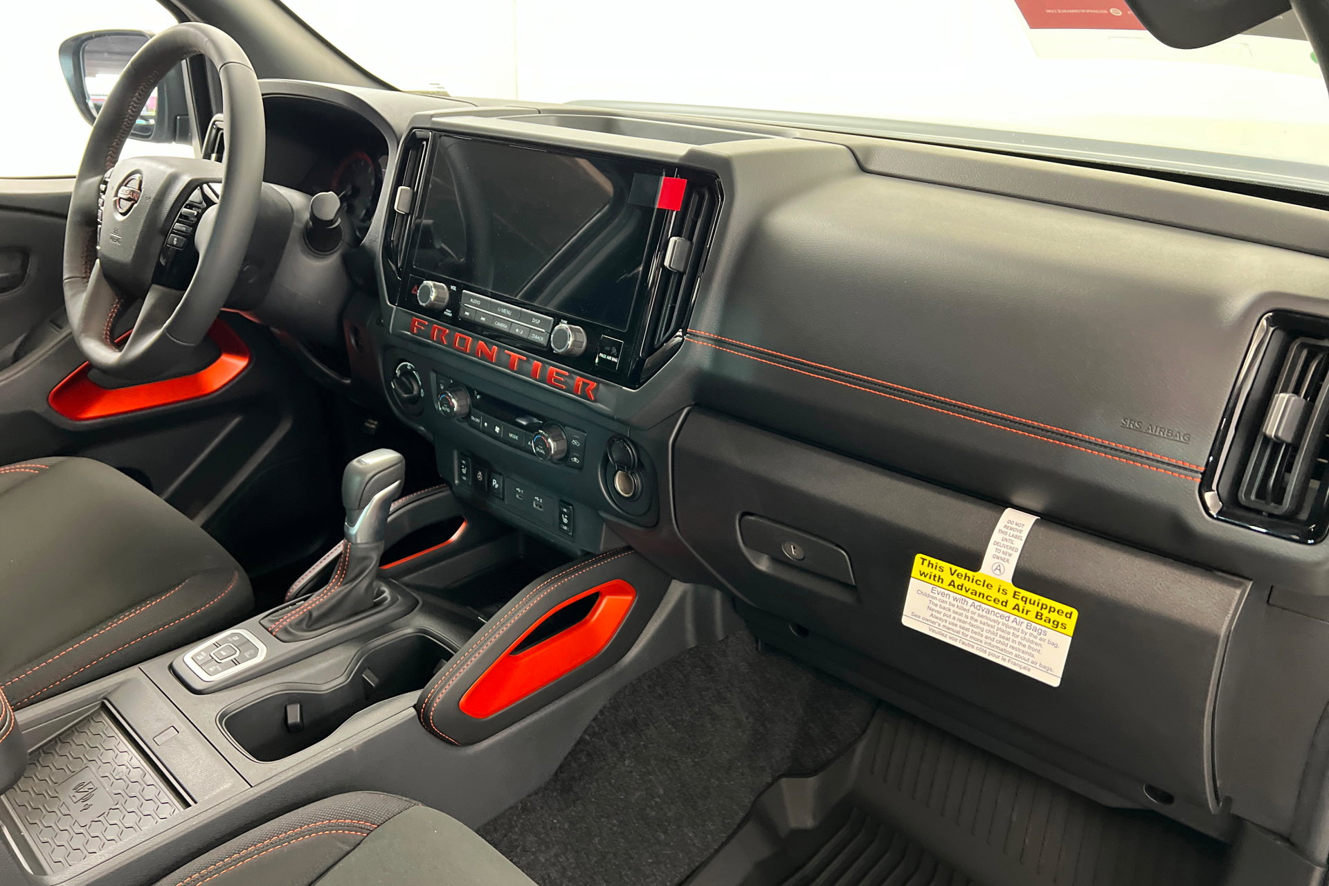 New 2026 Nissan Frontier PRO-4X w/ Pro-4x Convenience Package image 23