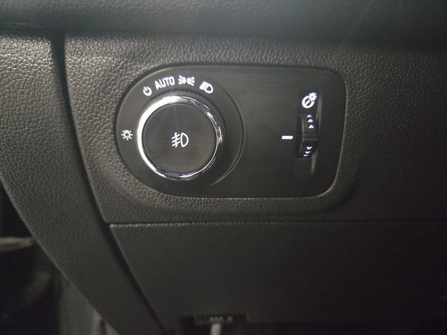 Used 2017 Chevrolet Cruze Premier image 26