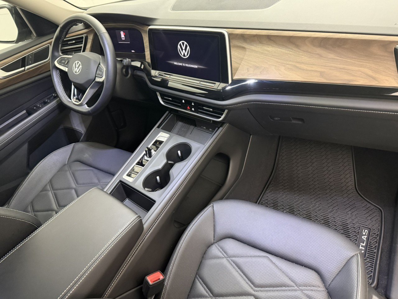 Used 2026 Volkswagen Atlas SE AWD/4WD image 11