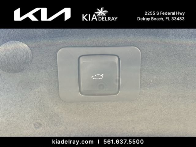 Used 2020 Lincoln MKZ Reserve w/ Luxury Package FWD image 9