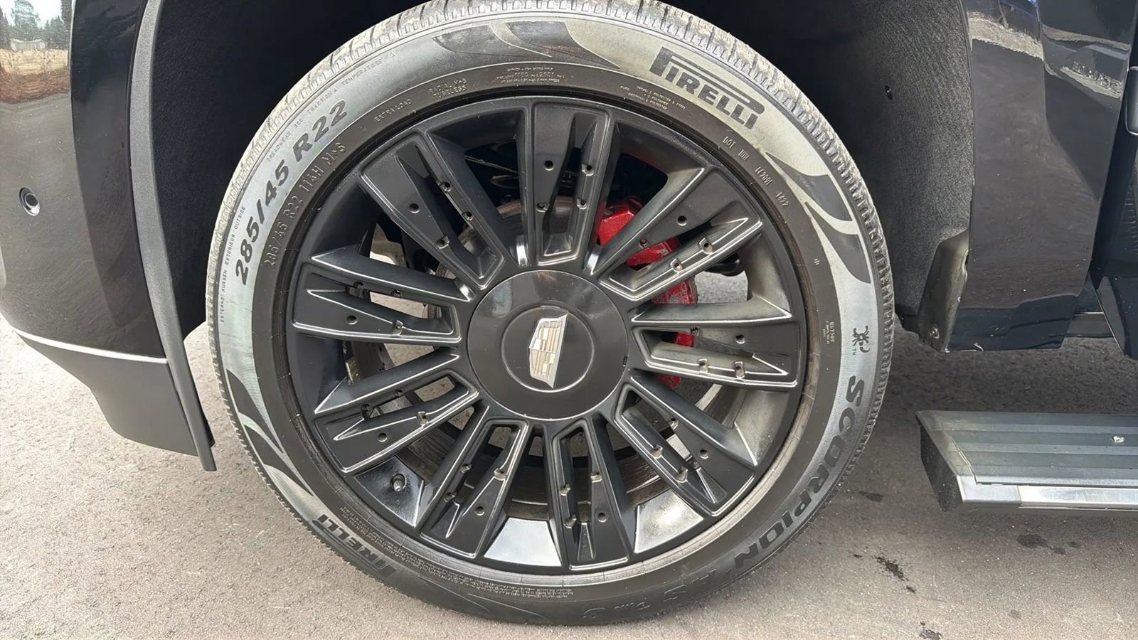 Used 2017 Cadillac Escalade Platinum image 17