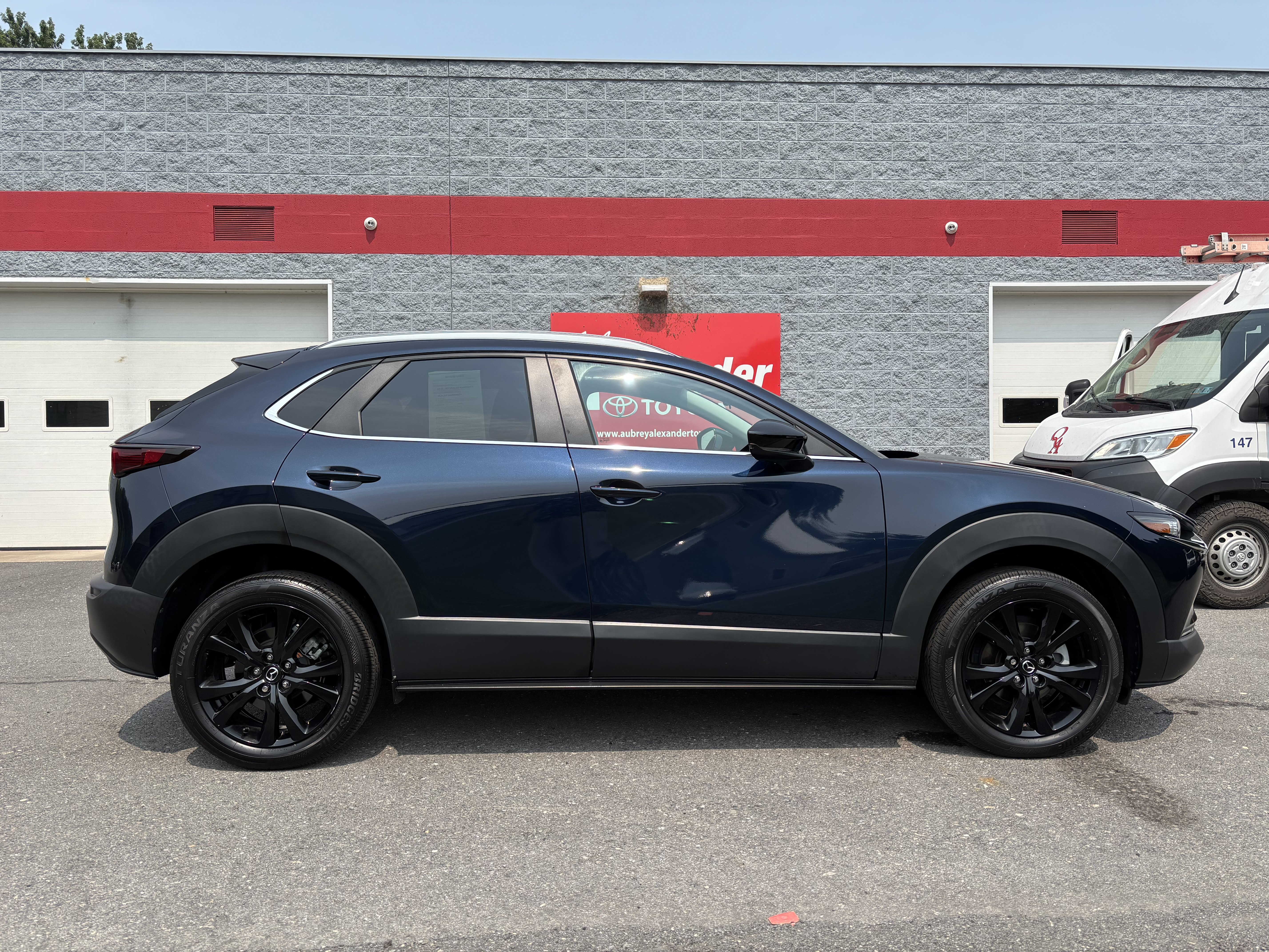 Used 2024 MAZDA CX-30 AWD 2.5 S w/ Select Sport Pkg image 2