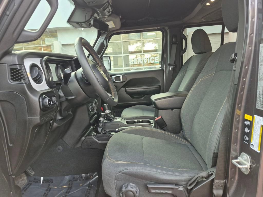 Used 2024 Jeep Wrangler Sport S image 2