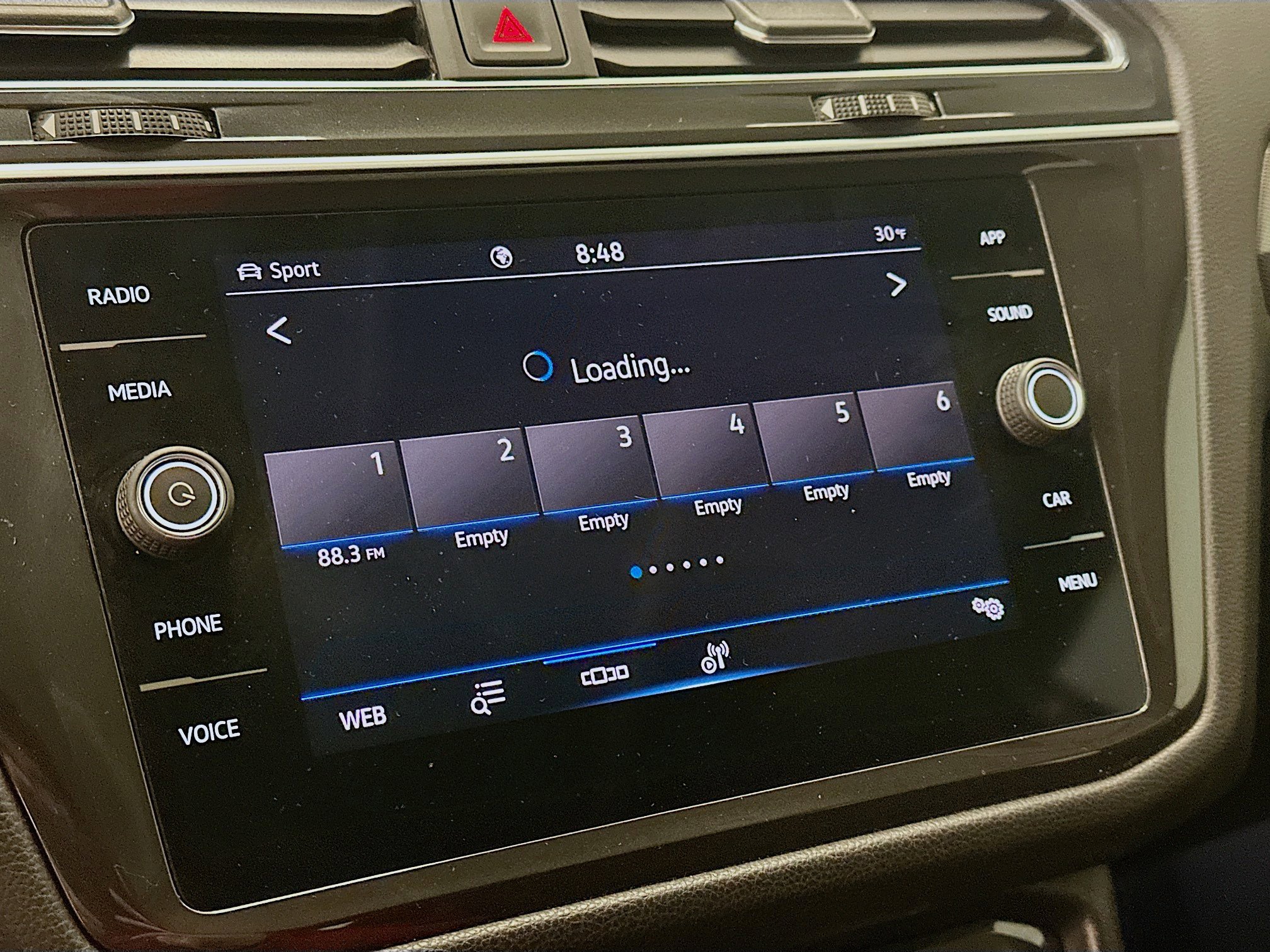 Used 2022 Volkswagen Tiguan SE image 21