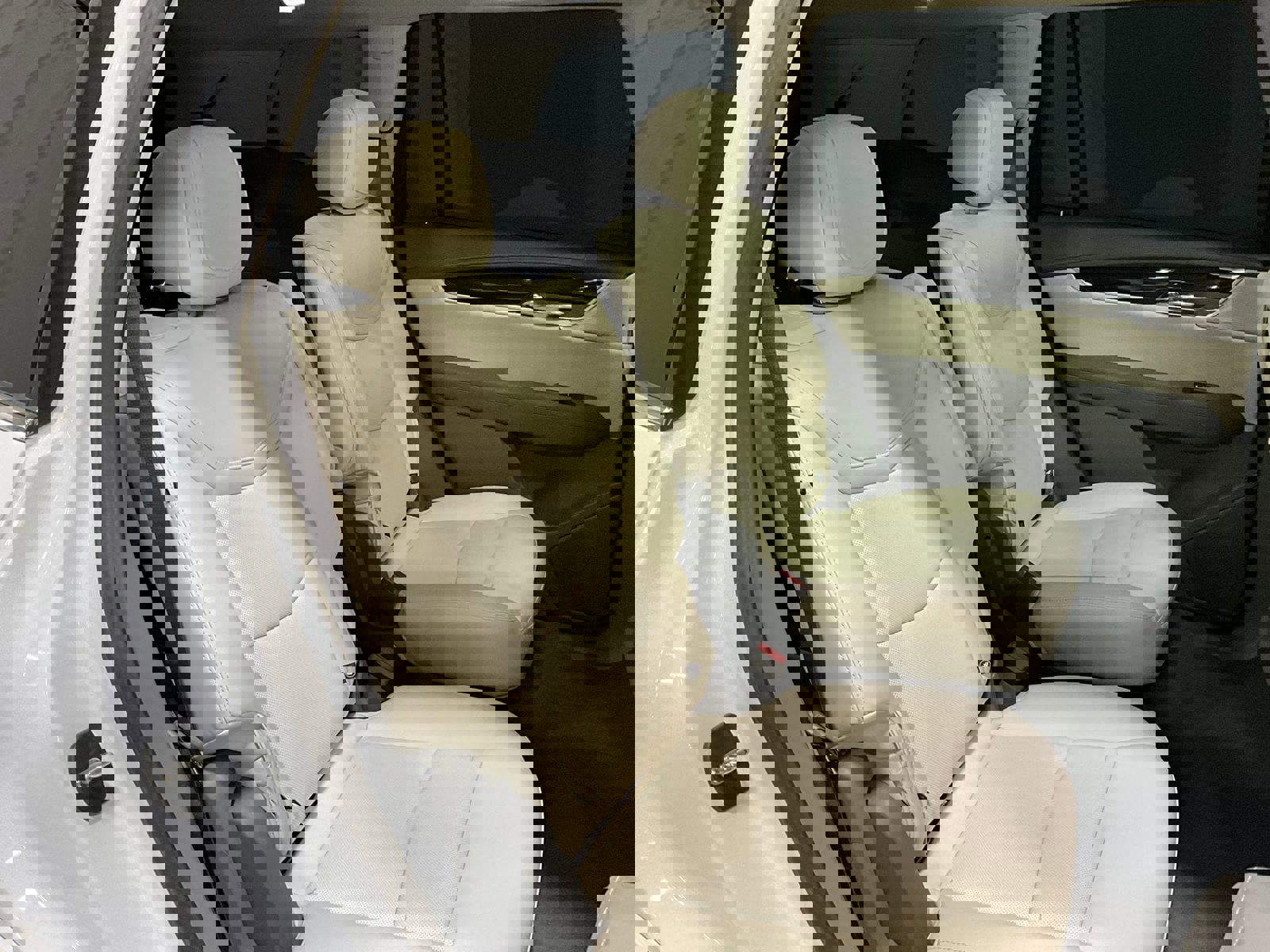 Used 2024 Cadillac XT6 Premium Luxury w/ LPO, Floor Liner Package image 22