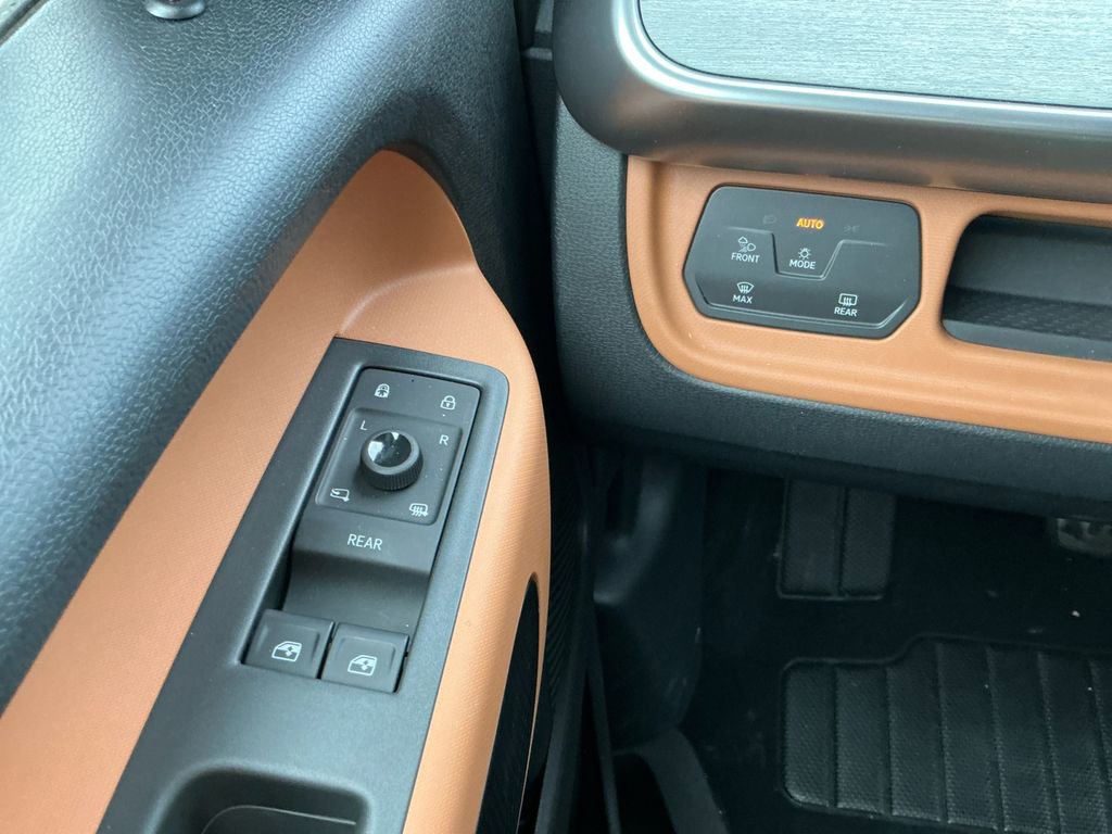 New 2025 Volkswagen ID. Buzz Pro S image 21