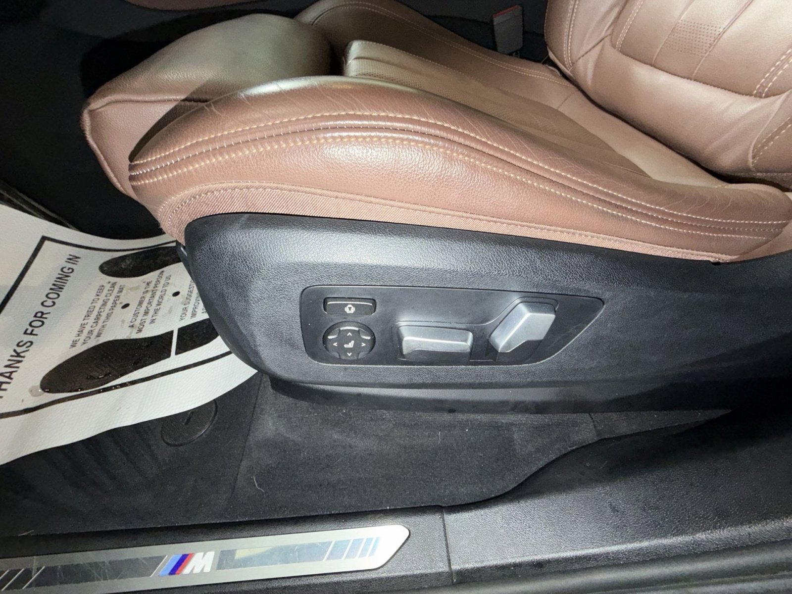 Used 2021 BMW X5 xDrive40i w/ M Sport Package image 14