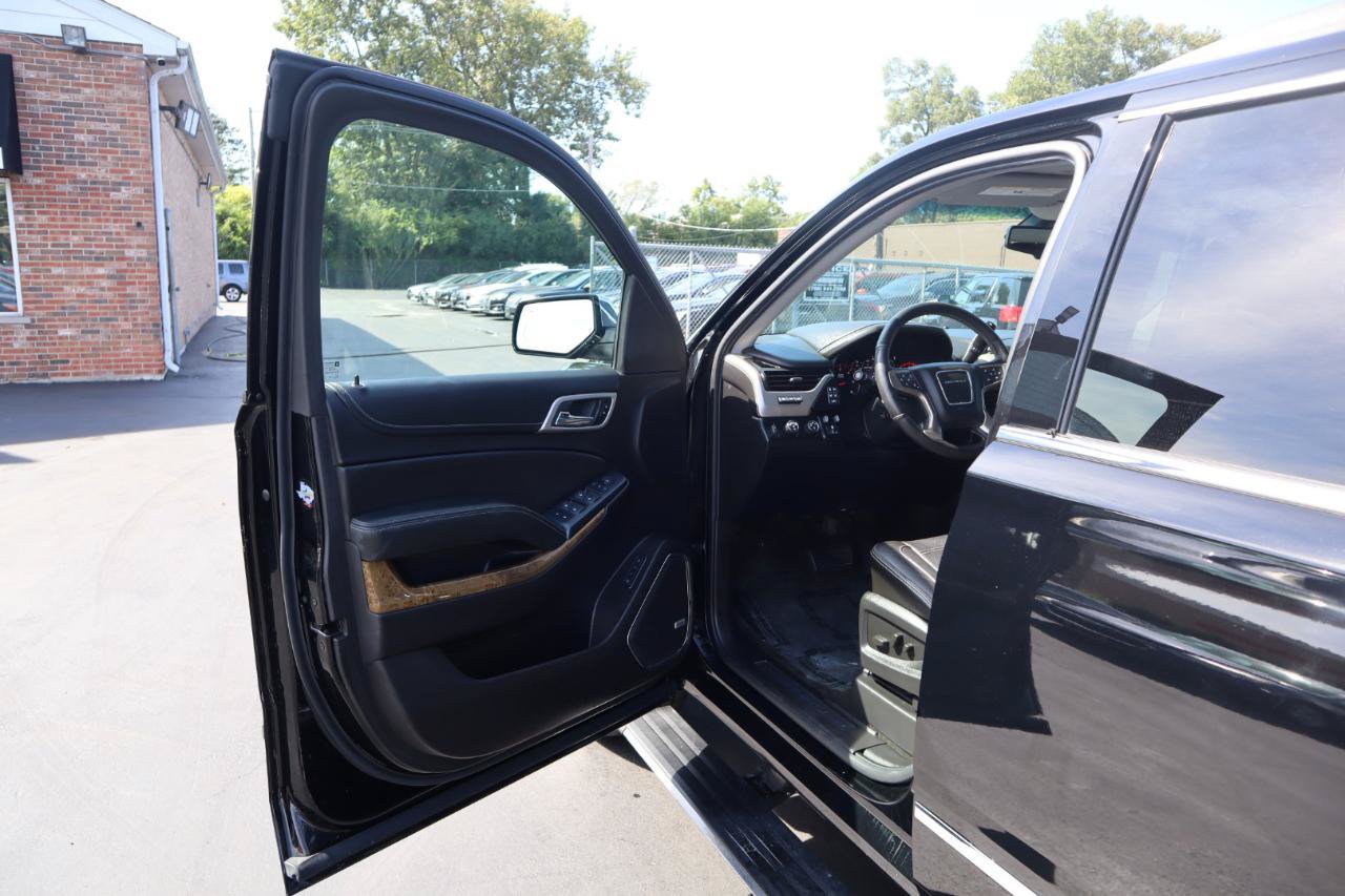 Used 2015 GMC Yukon XL Denali w/ Premium Package AWD/4WD image 23