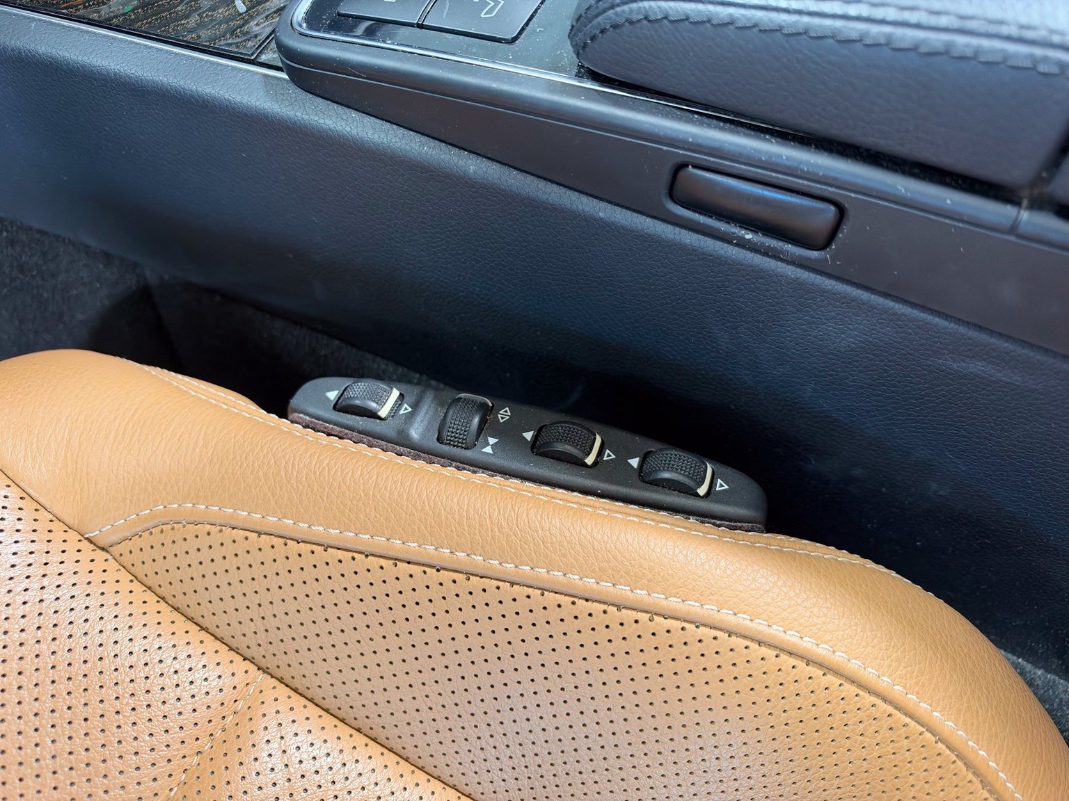 Used 2016 Mercedes-Benz E 550 Cabriolet image 14
