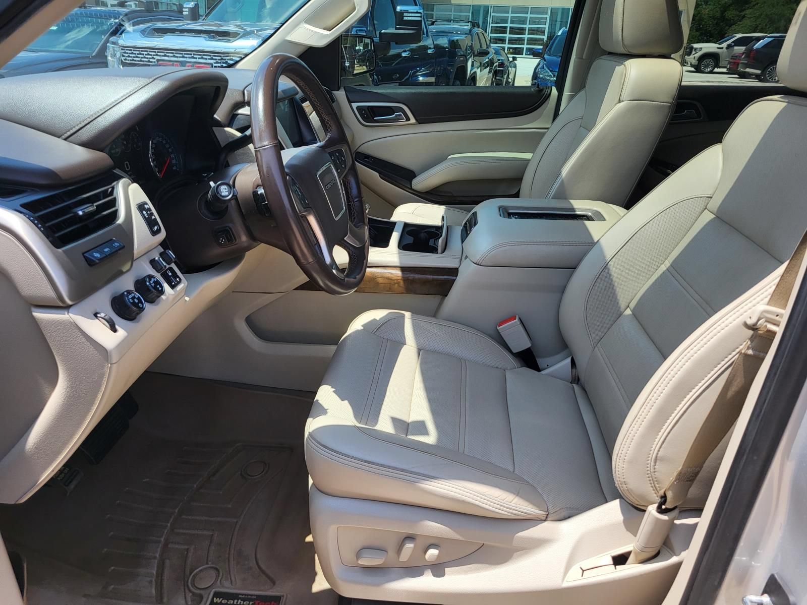 Used 2019 GMC Yukon XL Denali w/ Open Road Package AWD/4WD image 21