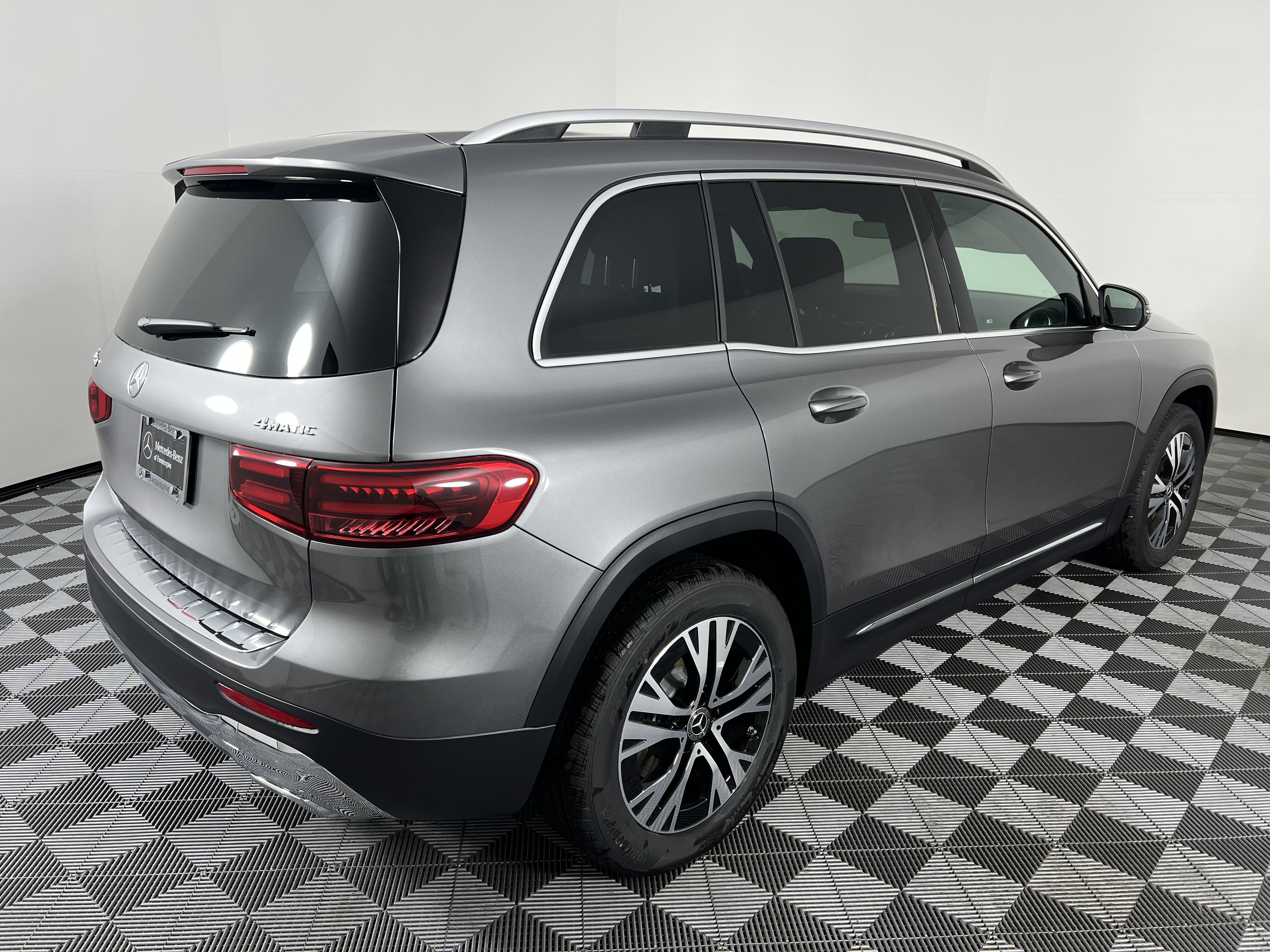 Used 2026 Mercedes-Benz GLB 250 4MATIC image 13