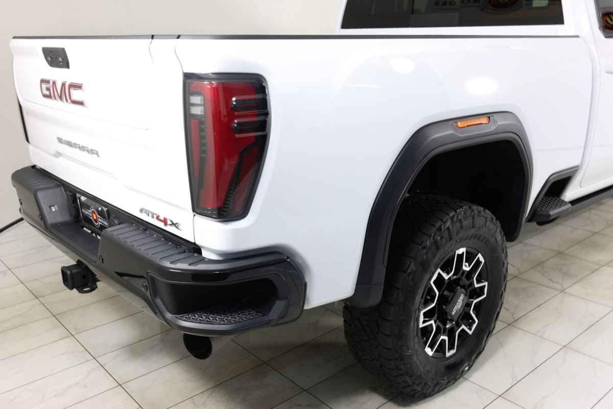 Used 2026 GMC Sierra 2500 AT4X AWD/4WD image 45