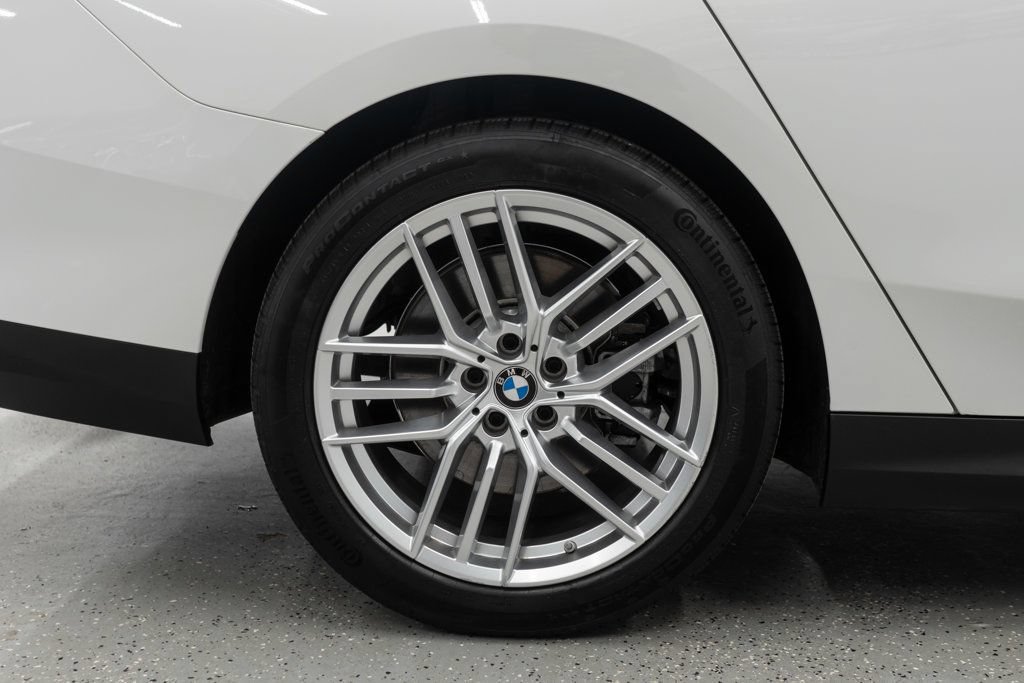 Used 2025 BMW 540i xDrive AWD/4WD image 33