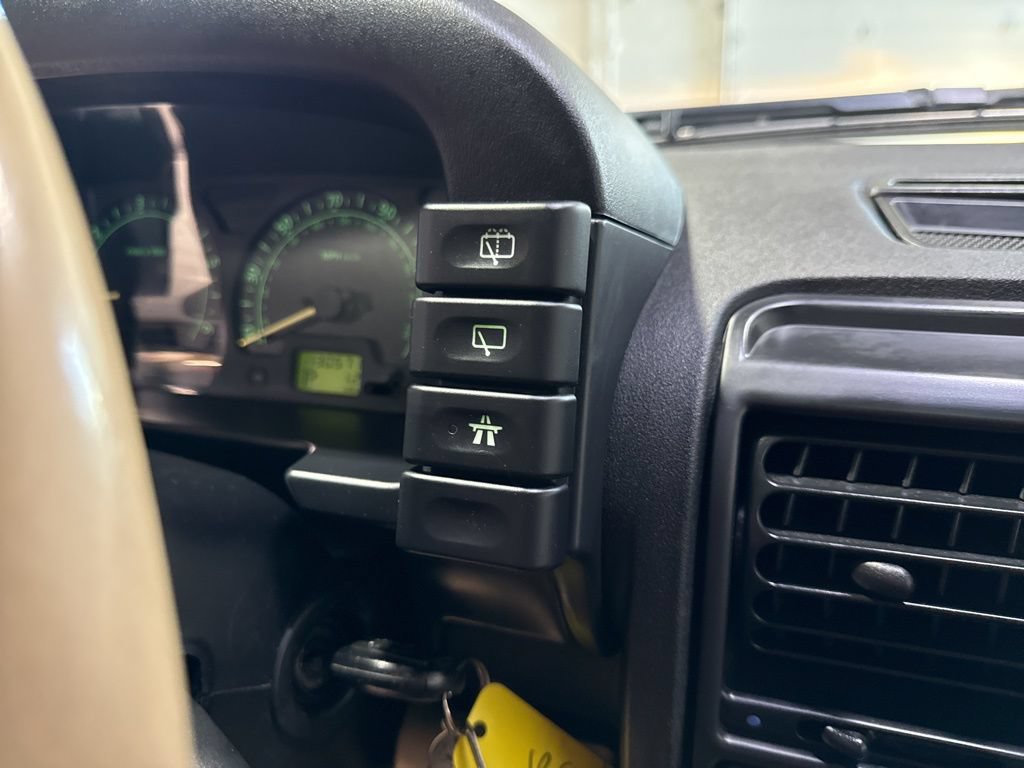 Used 2004 Land Rover Discovery SE AWD/4WD image 19