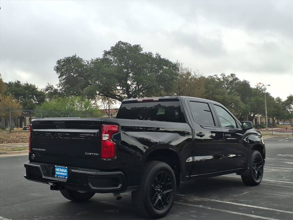 Used 2025 Chevrolet Silverado 1500 Custom RWD image 5